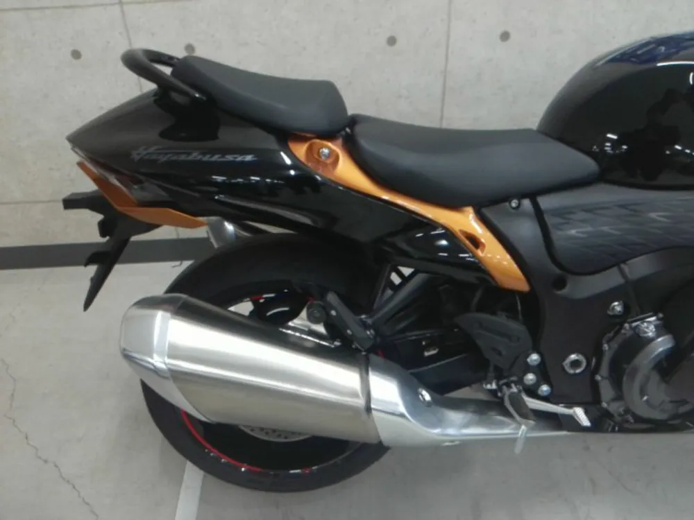 Suzuki Hayabusa 2021, black / gold, фото 4