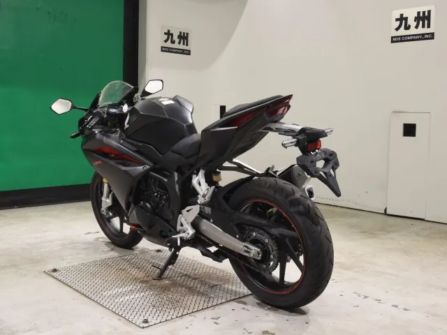 Honda CBR250RR, matt black, фото 6