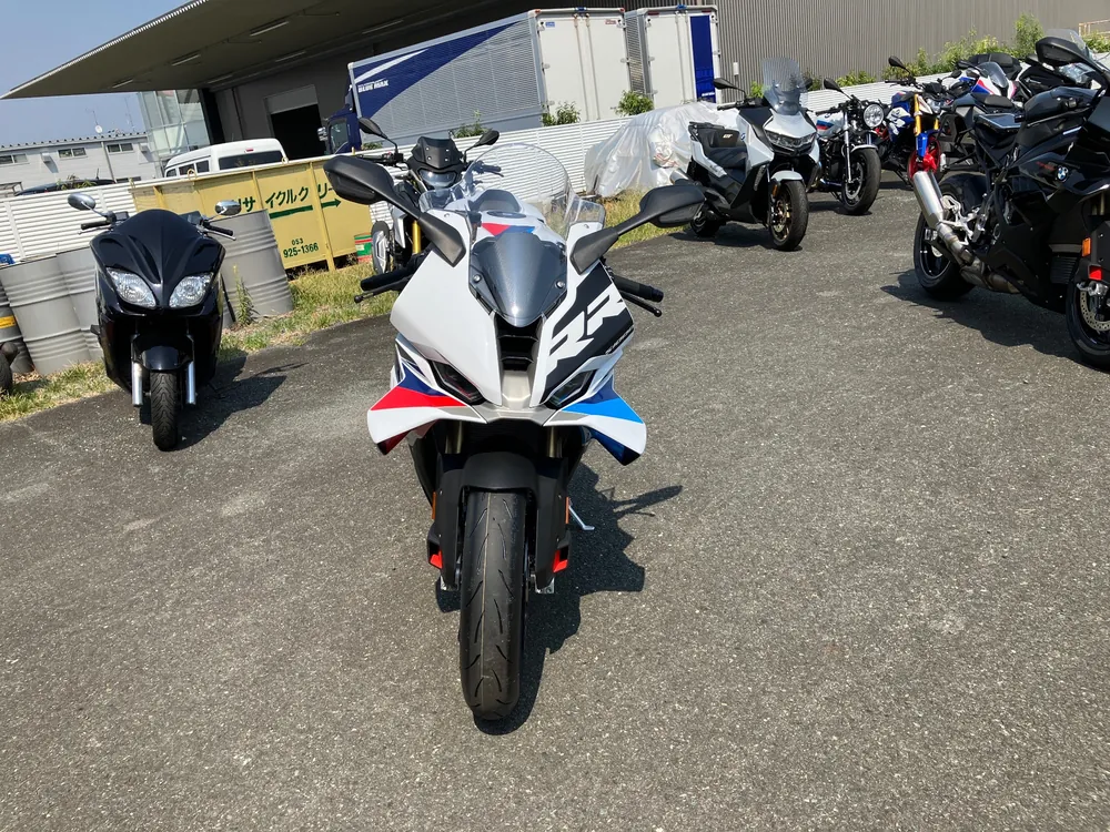 BMW S1000Rr 2026, белый, фото 4