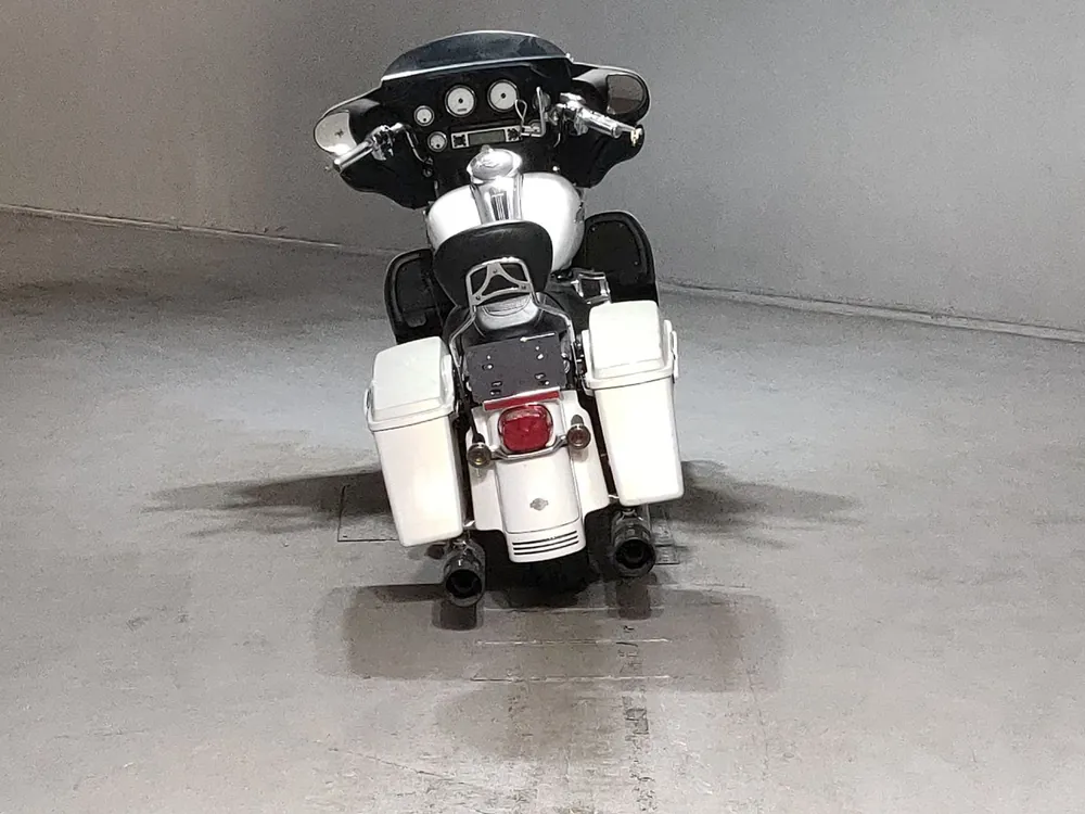 Harley-Davidson Street Glide FLHX1580 2008, белый, фото 4