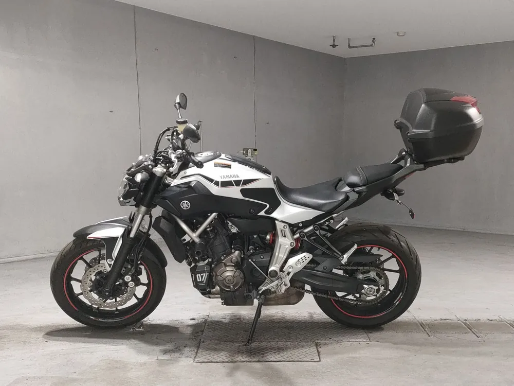 Yamaha MT-07 2014, белый, фото 2