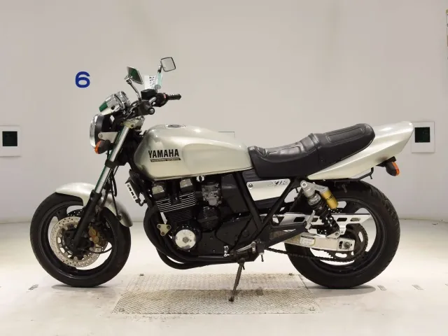 Yamaha XJR400R 1995, серебристый, фото 2
