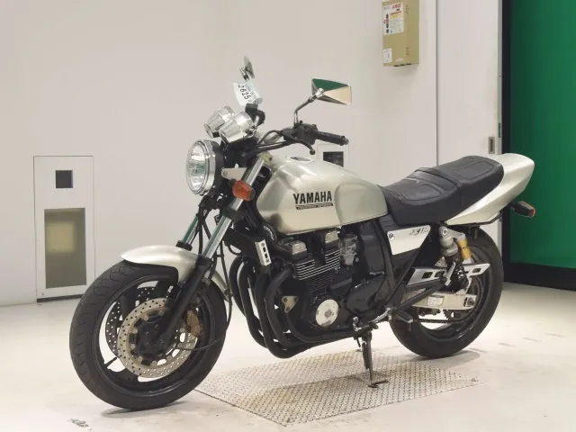 Yamaha XJR400R 1995, серебристый, фото 4