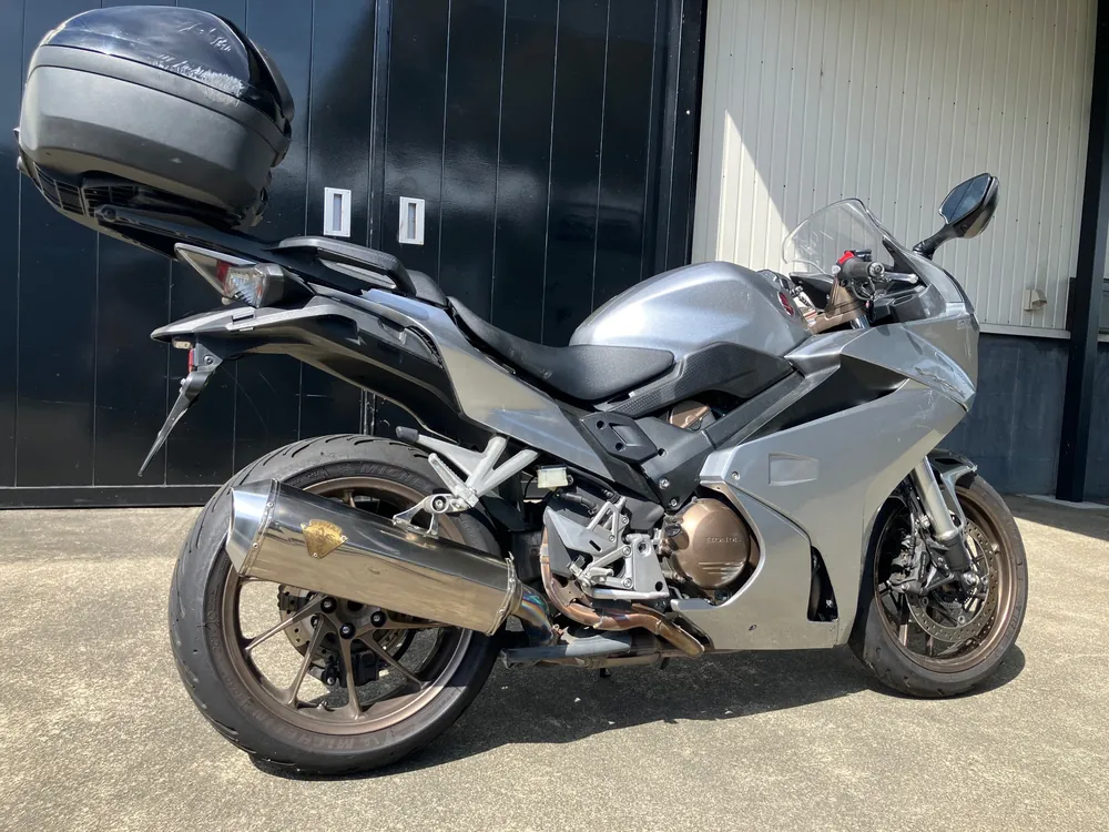 Honda VFR800F 2017, серебристый, фото 4
