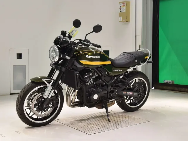 Kawasaki Z900RS 2021, зелёный, фото 4