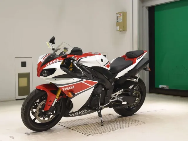 Yamaha YZF-R1 2011, white | red, фото 4
