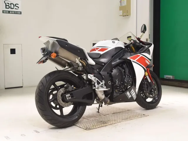 Yamaha YZF-R1 2011, white | red, фото 5