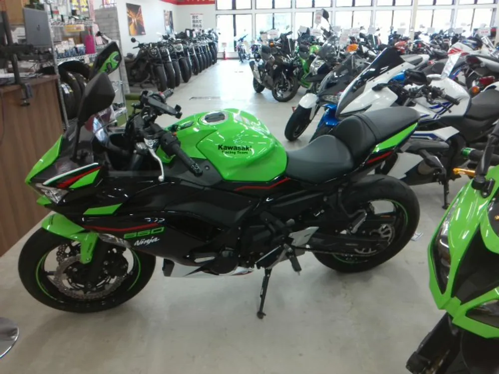 Kawasaki Ninja650A 2022, black / lime, фото 2