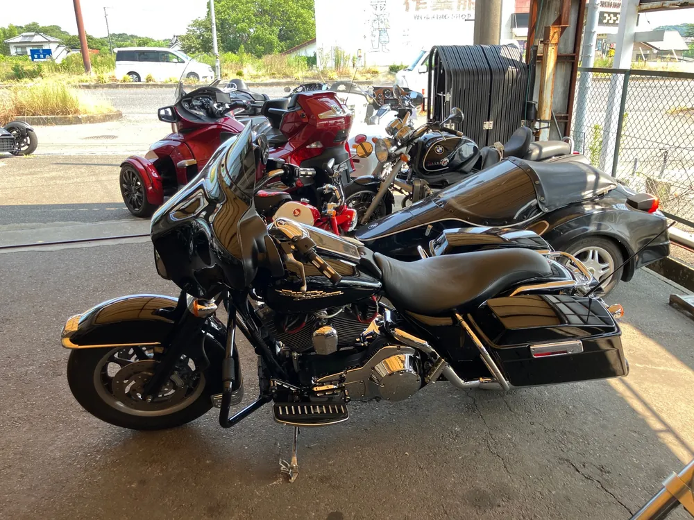 Harley-Davidson FLHTCU-I 2001, чёрный, фото 3