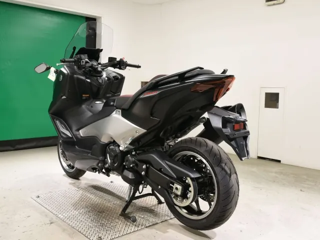 Yamaha T-Max560T 2026, matt black, фото 6
