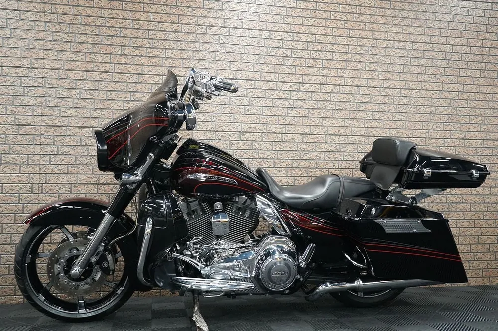 Harley-Davidson FLHXSE 2018, фото 9