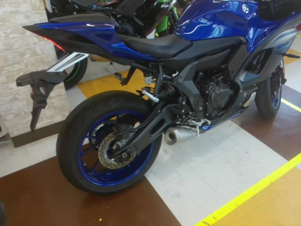 Yamaha YZF-R7 2023, black / blue, фото 5