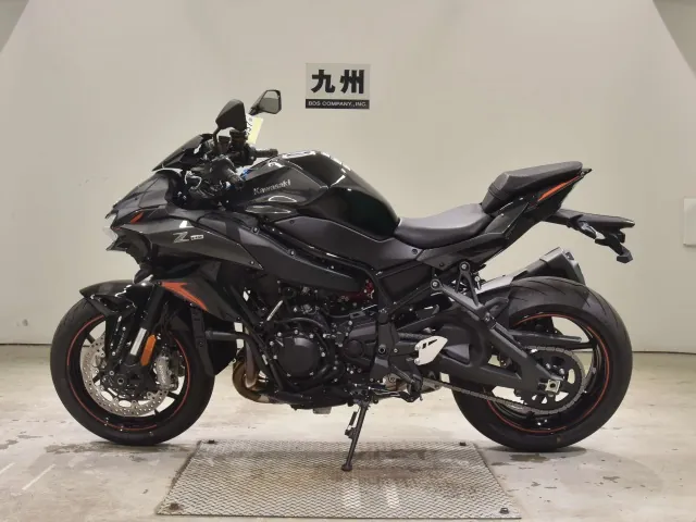 Kawasaki Z H2 2026, чёрный, оранжевый, фото 2