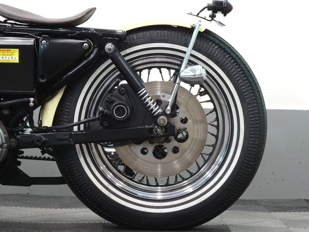 Harley-Davidson XLH883 Deluxe 1992, фото 2