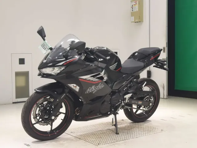 Kawasaki Z400 2025, чёрный, фото 4