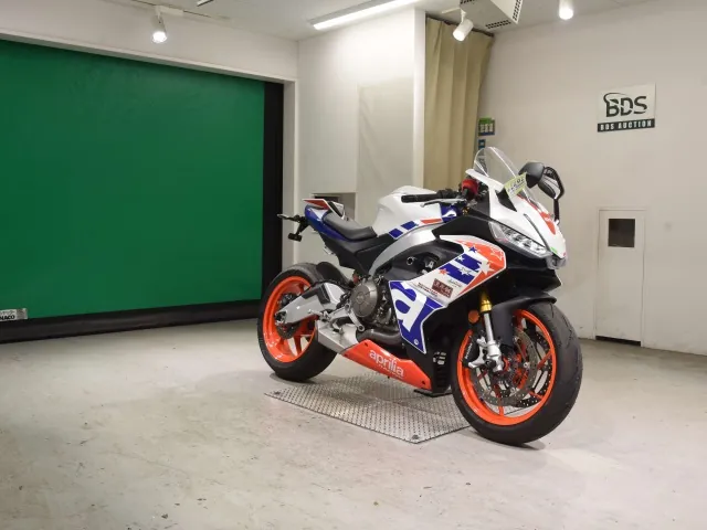 Aprilia RS660 2023, white | red | blue, фото 3