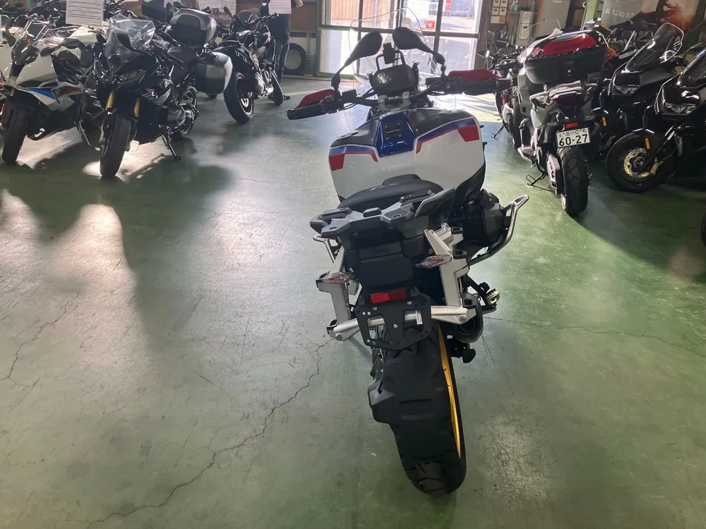 BMW R1300Gs Adv Asa 2026, white / blue, фото 4