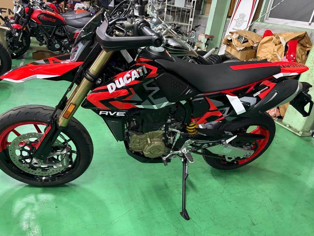 Ducati Hypermotard 698 MONO RVE 2024, black/red, фото 2