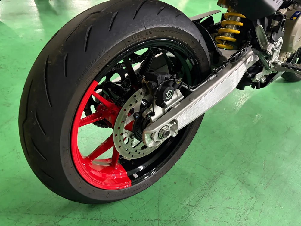 Ducati Hypermotard 698 MONO RVE 2024, black/red, фото 9