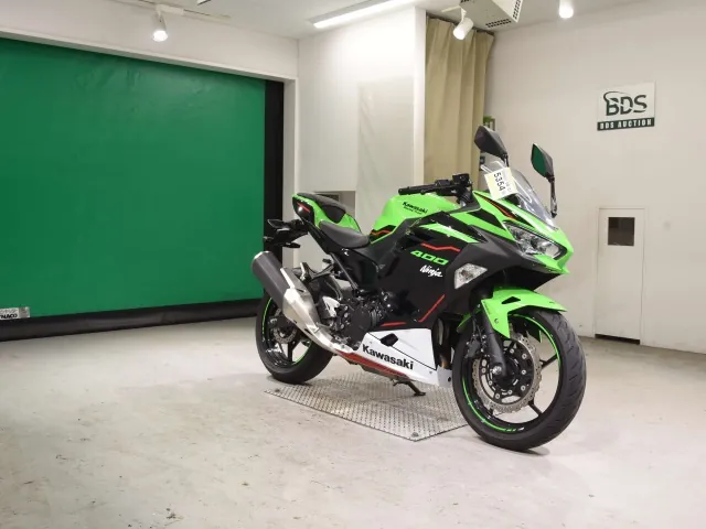 Kawasaki Ninja 400 2022, black | green, фото 3