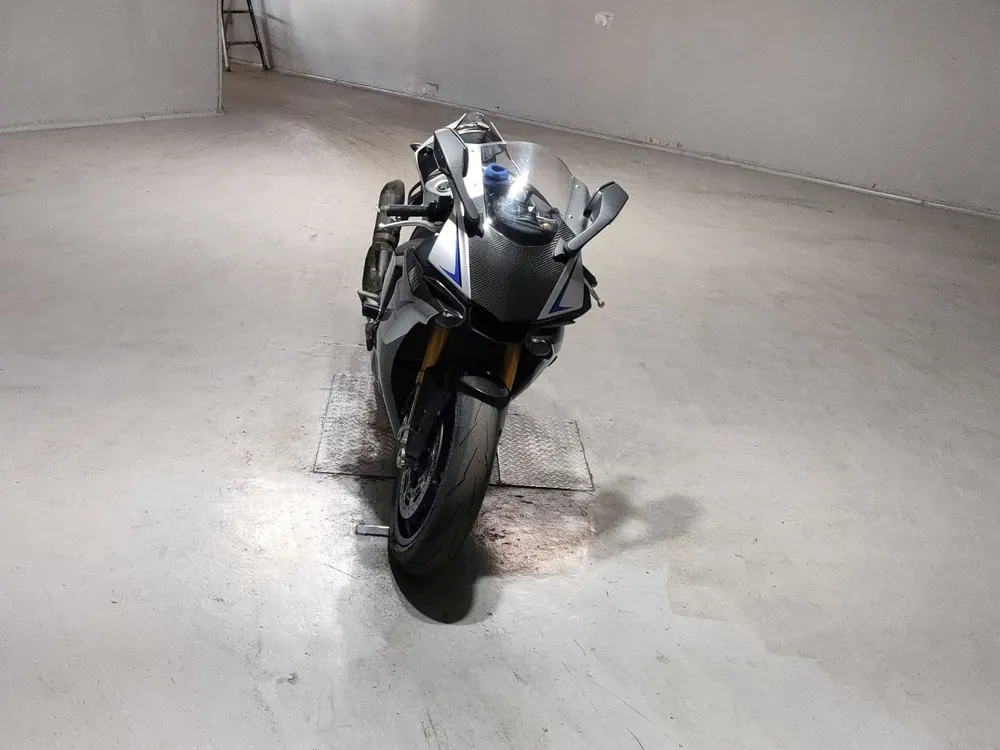 Yamaha YZF-R1M 2015, серебристый, фото 3