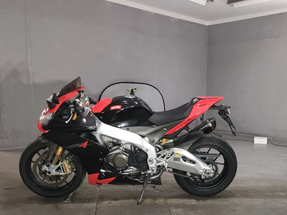 Aprilia RSV4 Factory 2009, чёрный, красный, фото 2