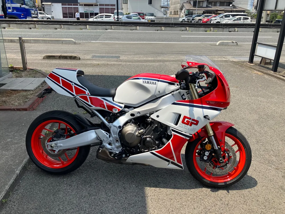 Yamaha Xsr900-2 2024, красный, белый, фото 4