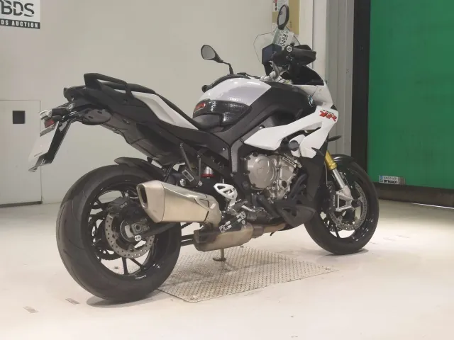 BMW S1000XR 2016, белый, фото 5