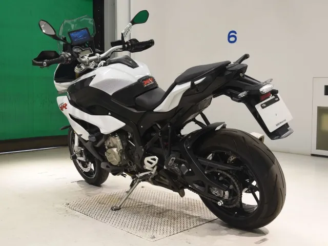 BMW S1000XR 2016, белый, фото 6