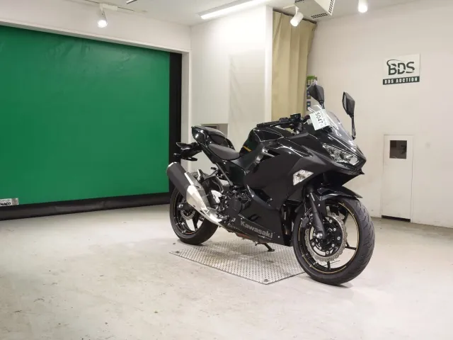 Kawasaki Ninja 400 2020, чёрный, фото 3