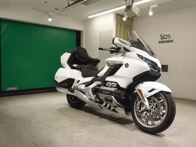 Honda GL1800 2023, белый, фото 3