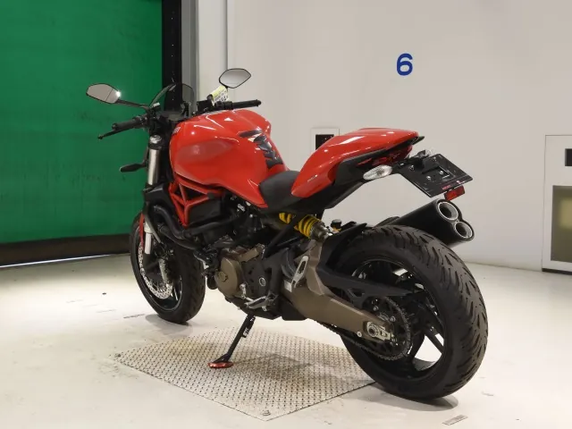 Ducati Monster 821 2015, красный, фото 6