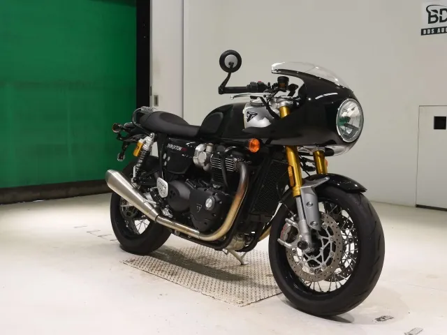 Triumph Thruxton 1200 RS 2024, black | silver, фото 3