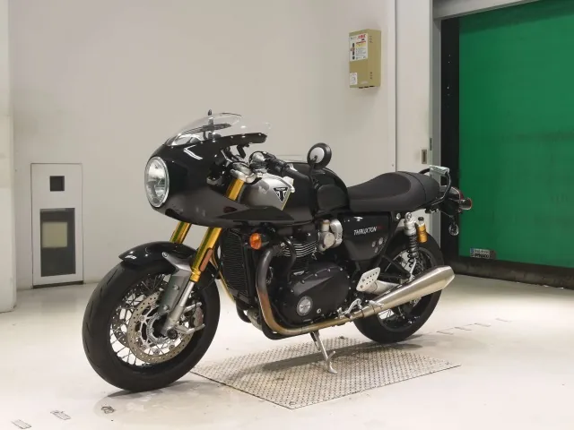 Triumph Thruxton 1200 RS 2024, black | silver, фото 4