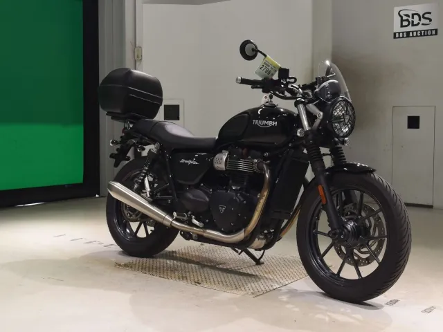 Triumph Street Twin 2016, чёрный, фото 3