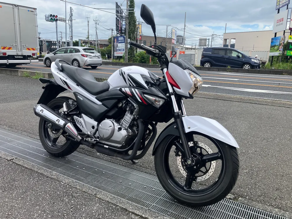 Suzuki GSR250S, white/black, фото 2