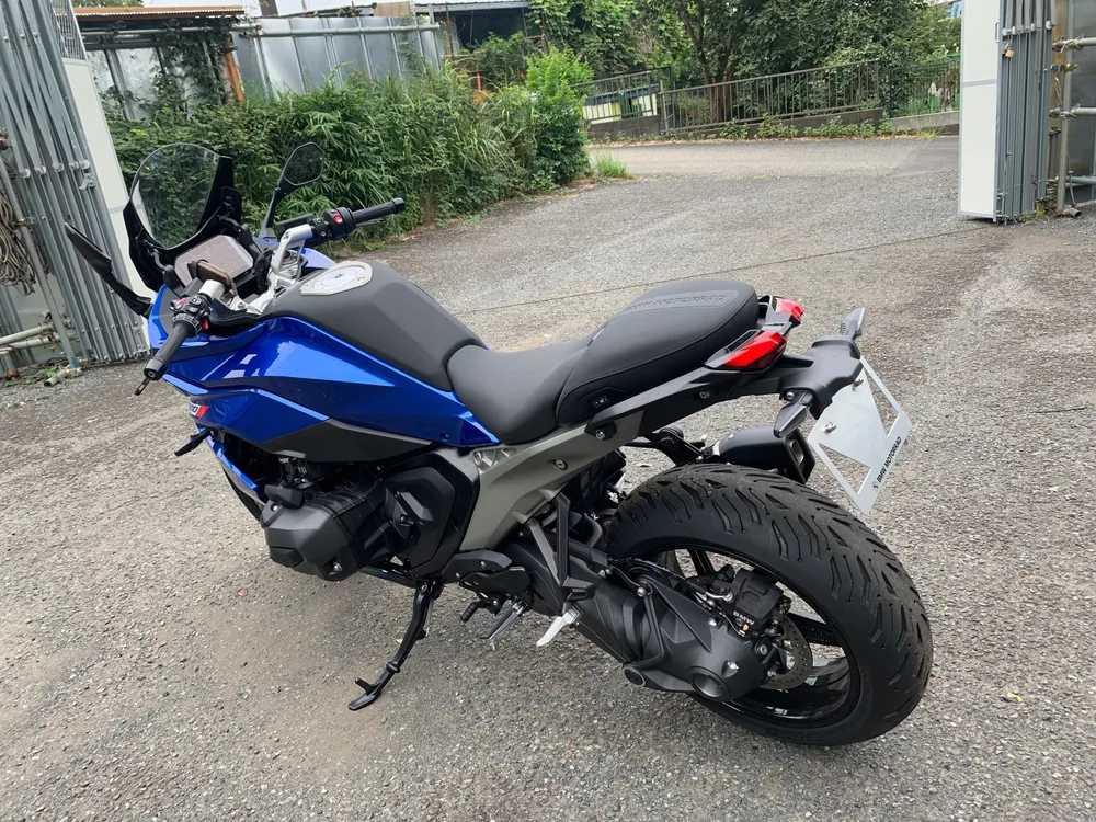 BMW R1300RS 2026, синий, фото 4