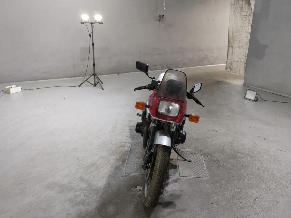 Suzuki GSX1100S Katana 1986, silver / red, фото 3