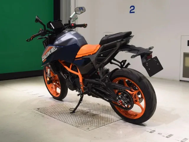KTM 390 Duke 2024, серый, фото 6