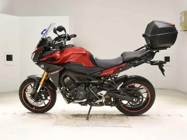 Yamaha MT-09 2016, красный, фото 2