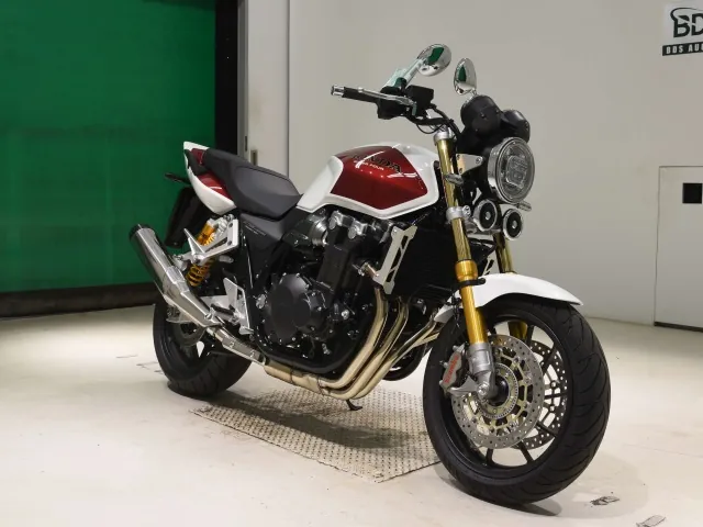 Honda CB1300 2026, white | red, фото 3