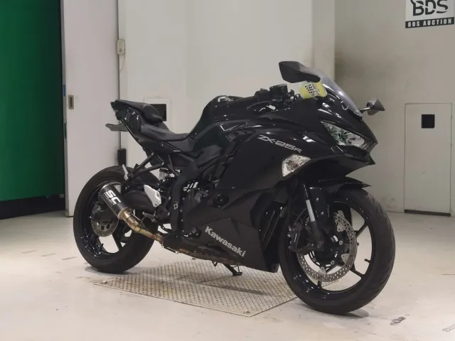 Kawasaki Ninja ZX-25R, чёрный, фото 3