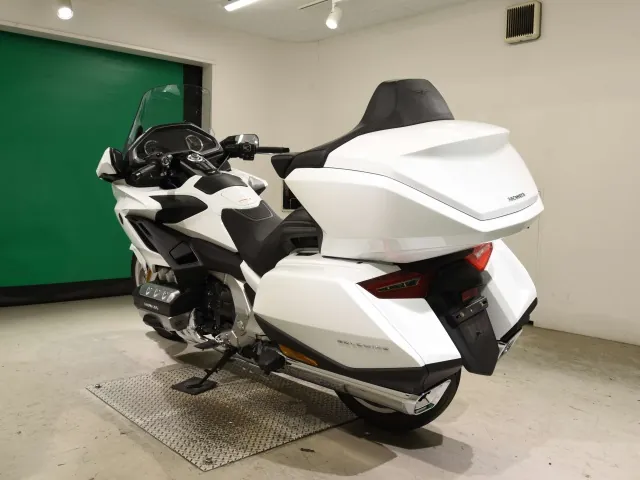 Honda GL1800 2026, белый, фото 6