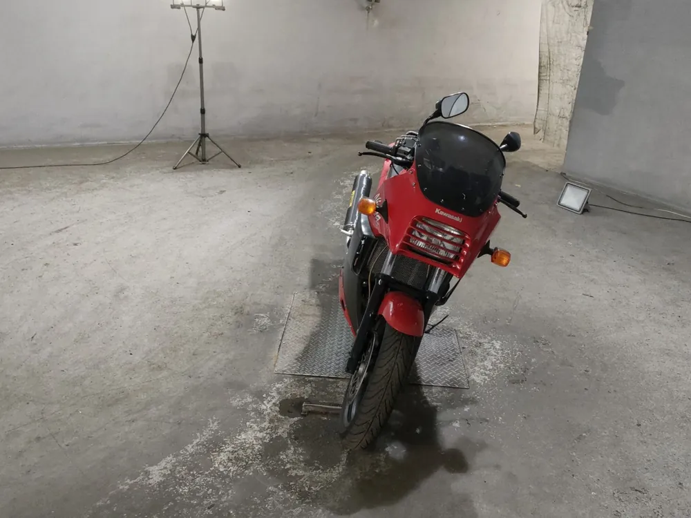 Kawasaki GPZ900R Ninja 1996, gray / red, фото 3