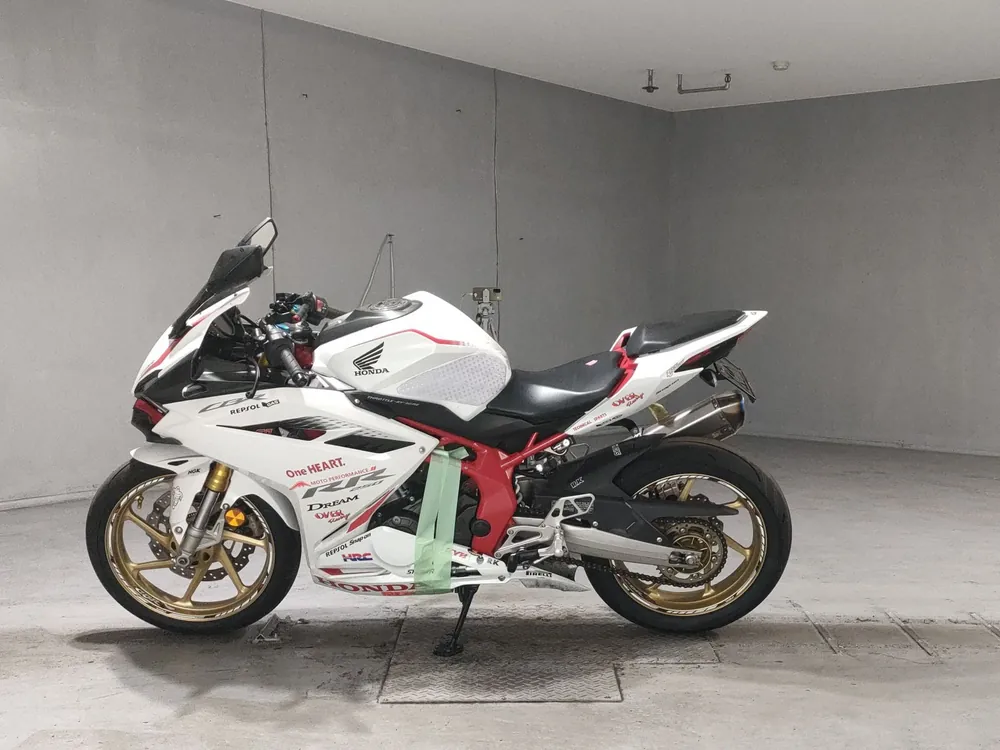 Honda CBR250RR, белый, фото 2
