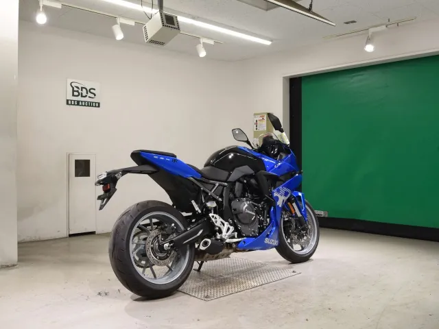 Suzuki Gsx-8T 2026, black | blue, фото 5