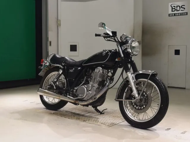 Yamaha SR400 2010, чёрный, фото 3