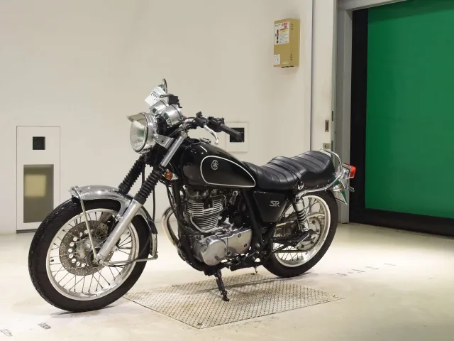 Yamaha SR400 2010, чёрный, фото 4