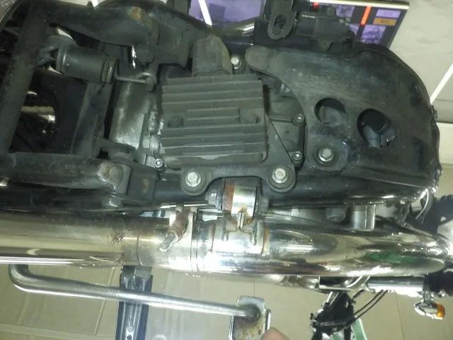 Yamaha SR400 2010, чёрный, фото 7