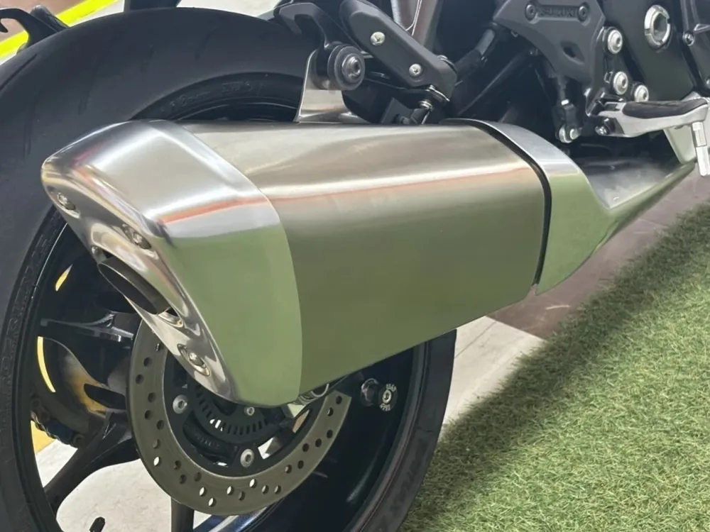 Suzuki Hayabusa 2021, чёрный, серебристый, фото 6